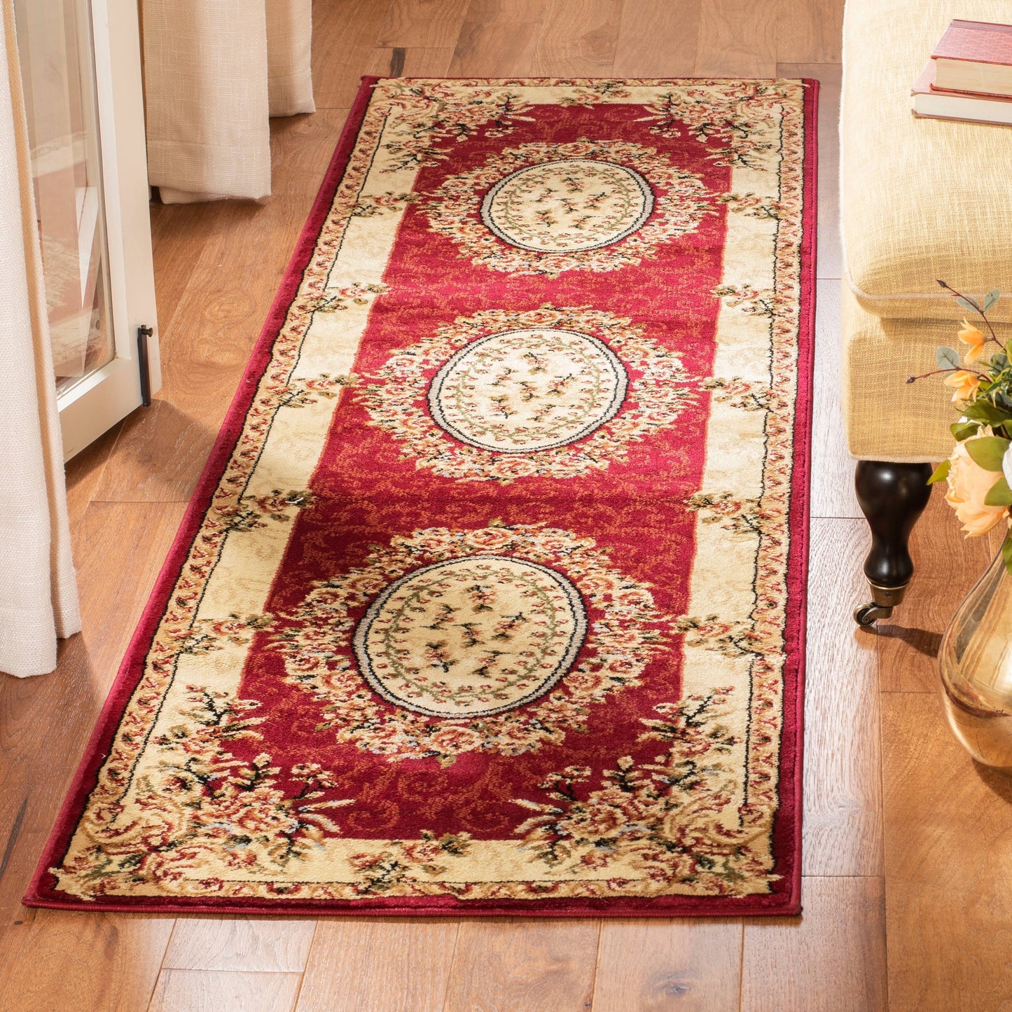 Lyndhurst Lnh328c Red / Ivory Rug - 4' X 6'